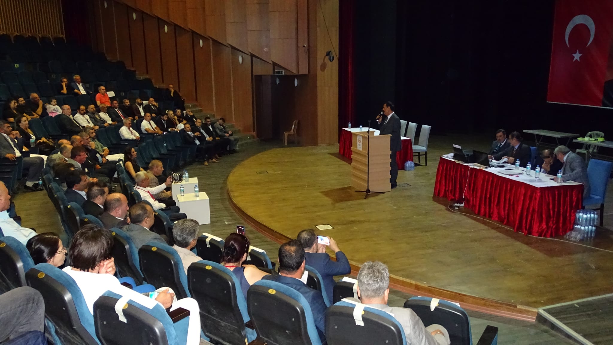 162ec592-6fec-476c-913c-3fee13e08e1c